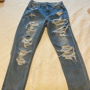 American Eagle ripped fitting mom jeans Size 0